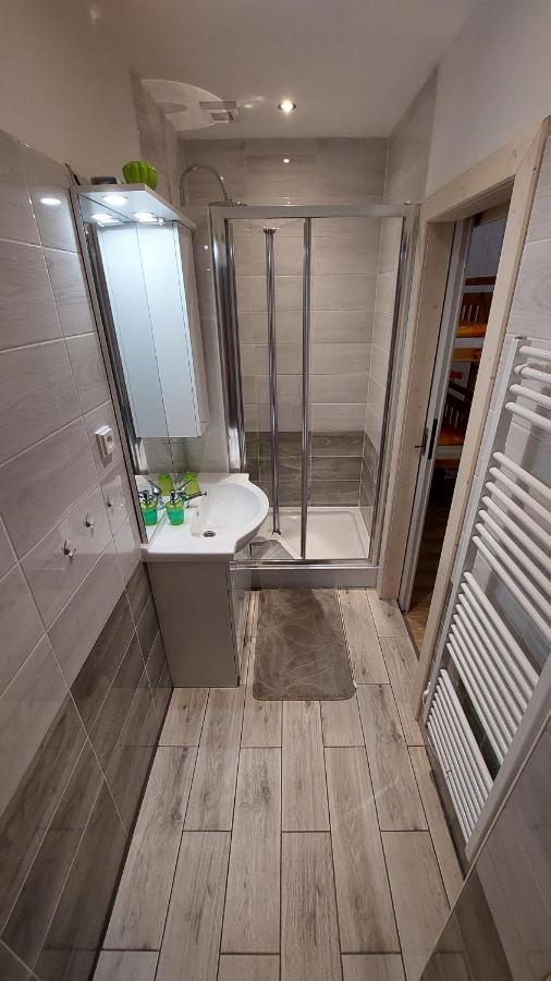 Ubytovani Pod Hradbami Nove Mesto nad Metuji Luaran gambar